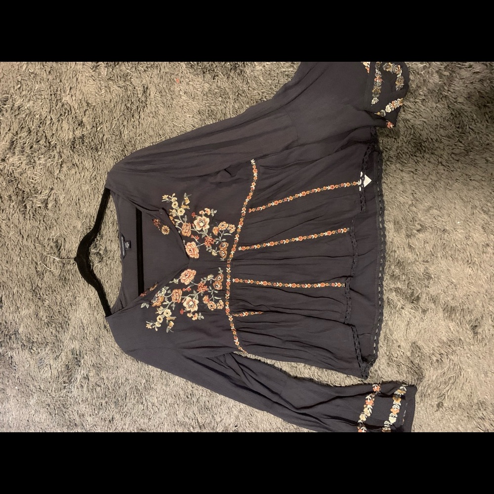 Bell sleeved shirt